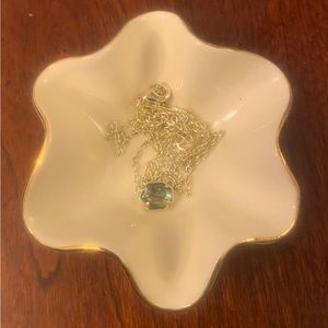 Kendra Scott necklace